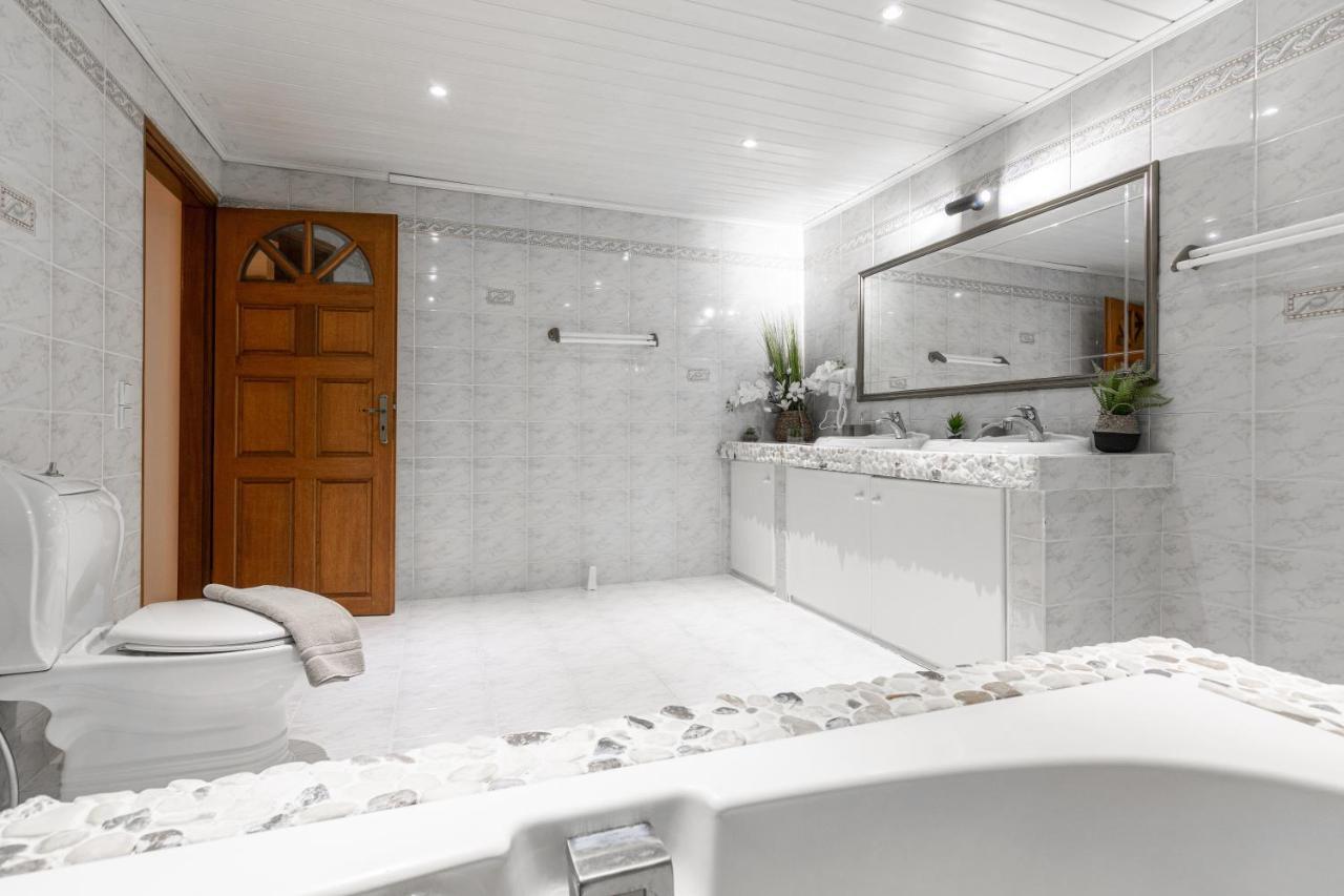 Galadriel Villa With Private Pool & Jacuzzi Kato Yerakarion Exterior photo